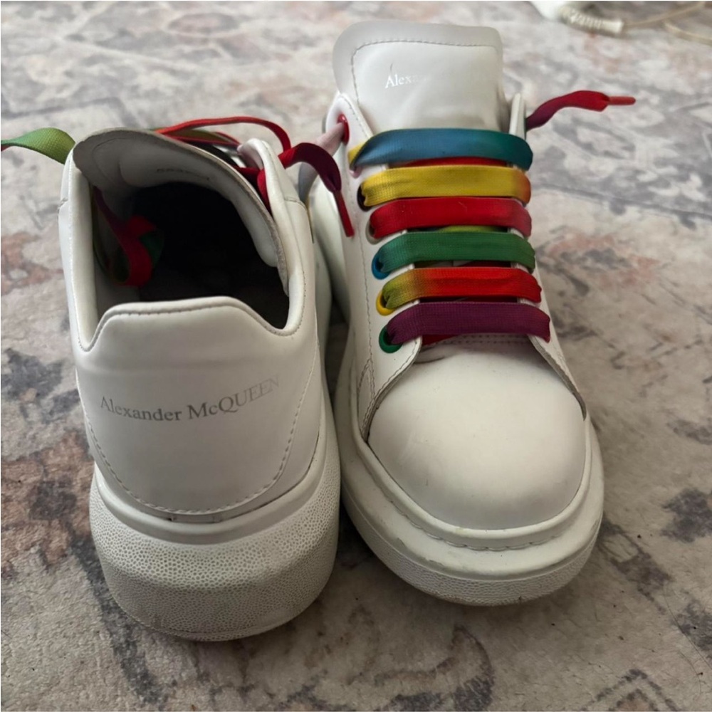 Alexander McQueen White Sneakers with Multicolor Laces - Picture 4 of 5